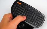 Lenovo_multimedia_remote_with_keyboard_by_lenovo