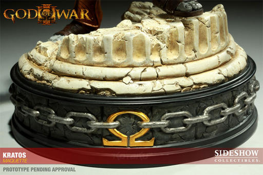 God of War III - Изображения фигурки Кратоса из God of War