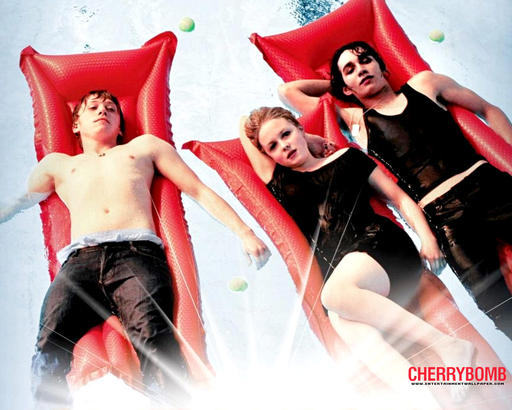 Про кино - Cherrybomb (2009)