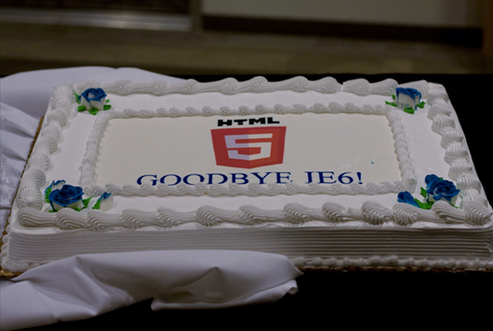 Microsoft испекла торт по случаю прощания с IE6