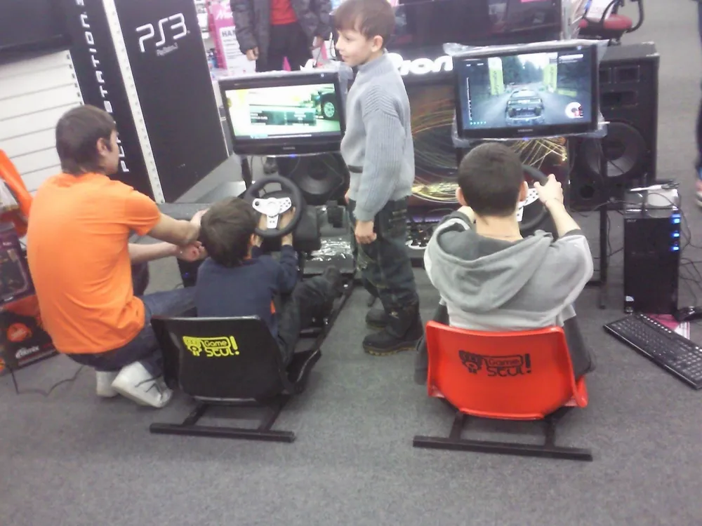 Киберспорт - Фотоотчёт с турнира по DIRT 3 из Казани