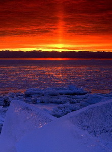 Amazing-polar-sunset-landscape